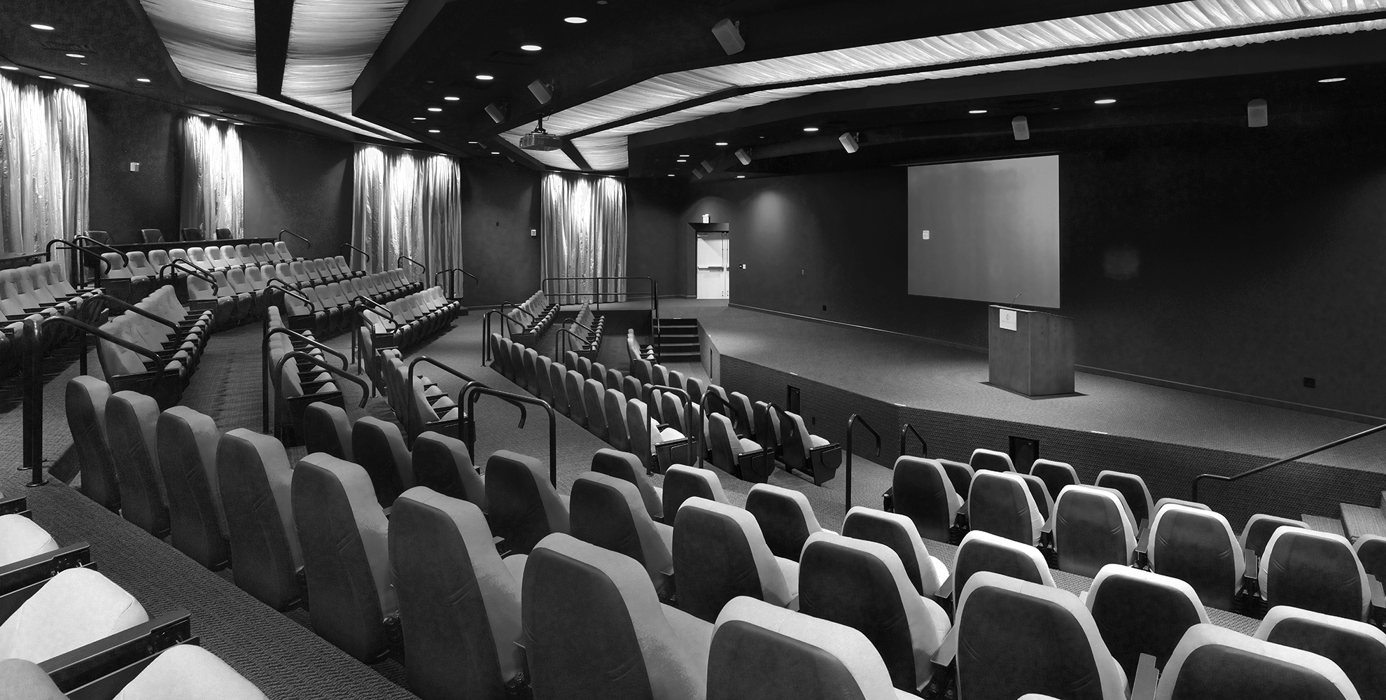 AUDITORIUM_BW