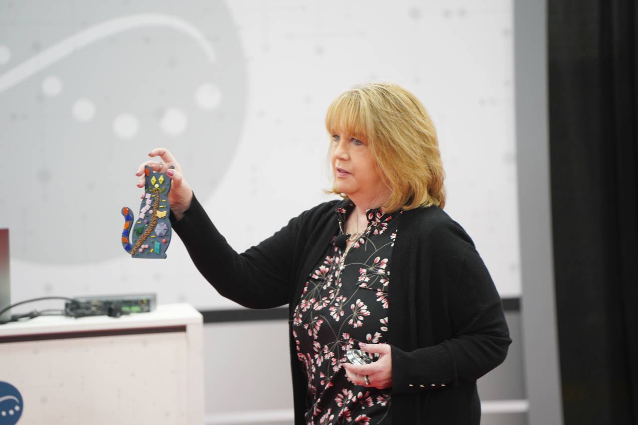 wvc workshop - woman holding cat art